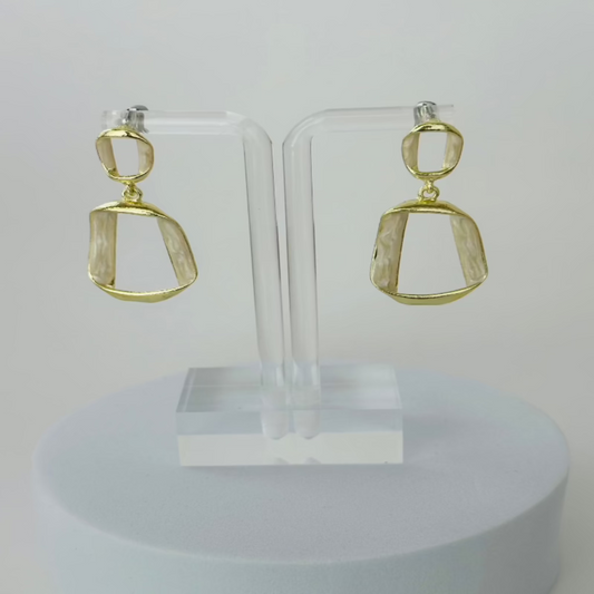 Small drop earrings Alloy
0.53 oz
1.5 inch length