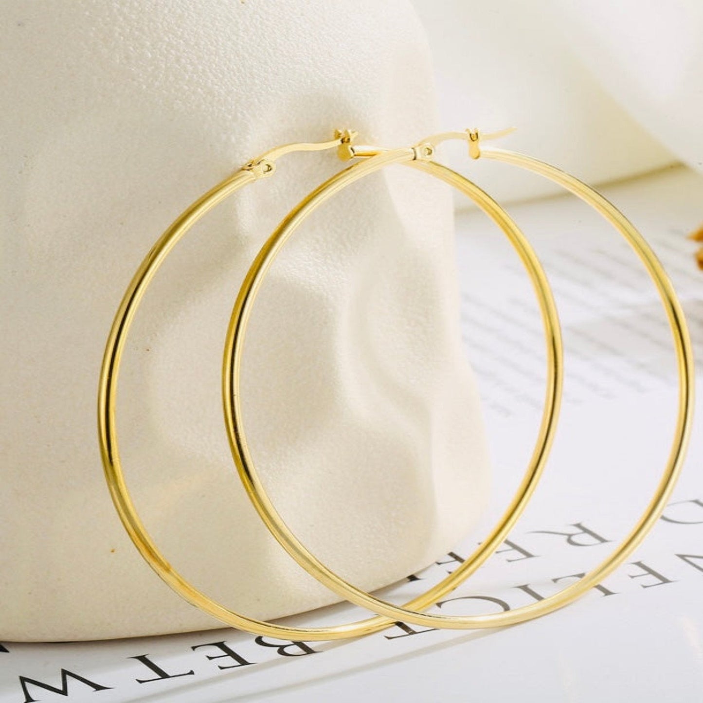 Gold Hoop Earrings Classic & Stylish Jewelry for Every Look