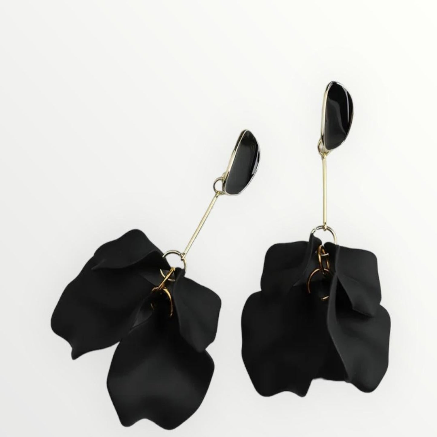 Black long dangle earrings 